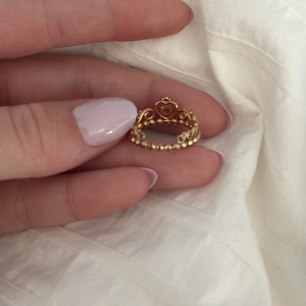 Pandora Gold Crown Ring with Intricate Design - Picture 2 of 3